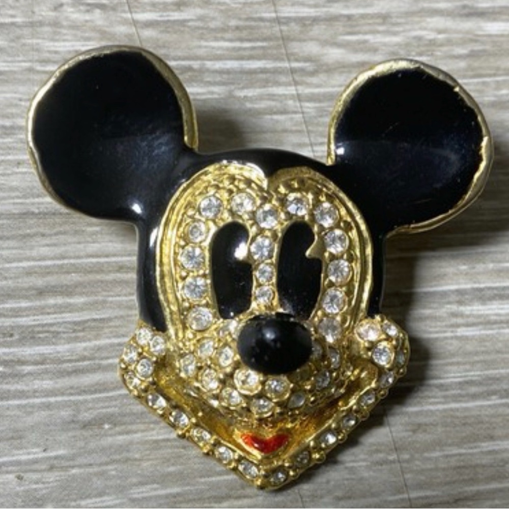 Meet your Posher, Posh